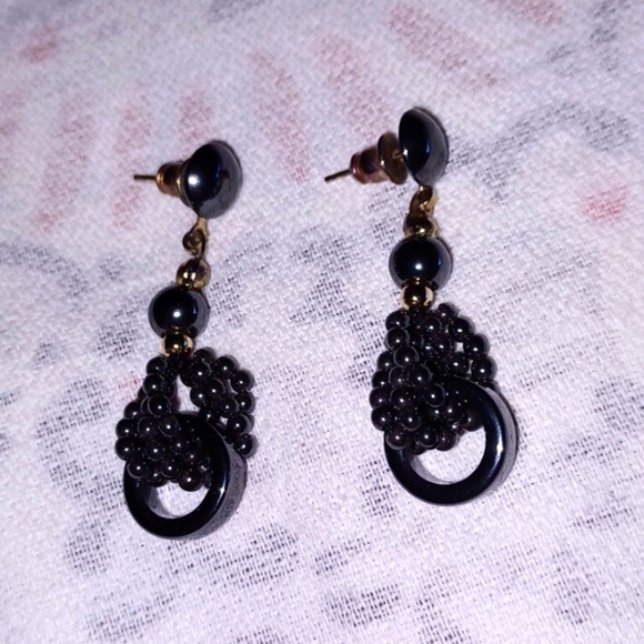 Vintage 80s Black &Gold Beaded Dangle Earrings - Picture 3 of 5